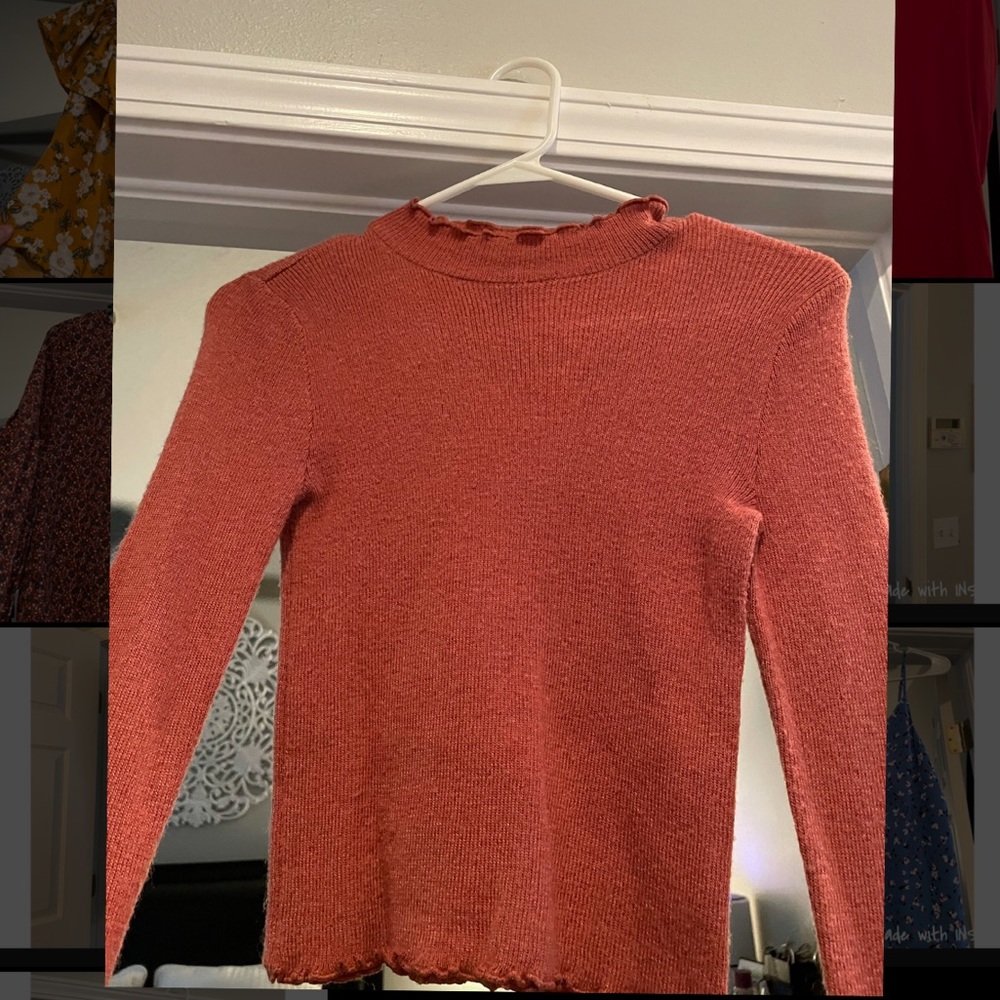 Medium cropped sweater